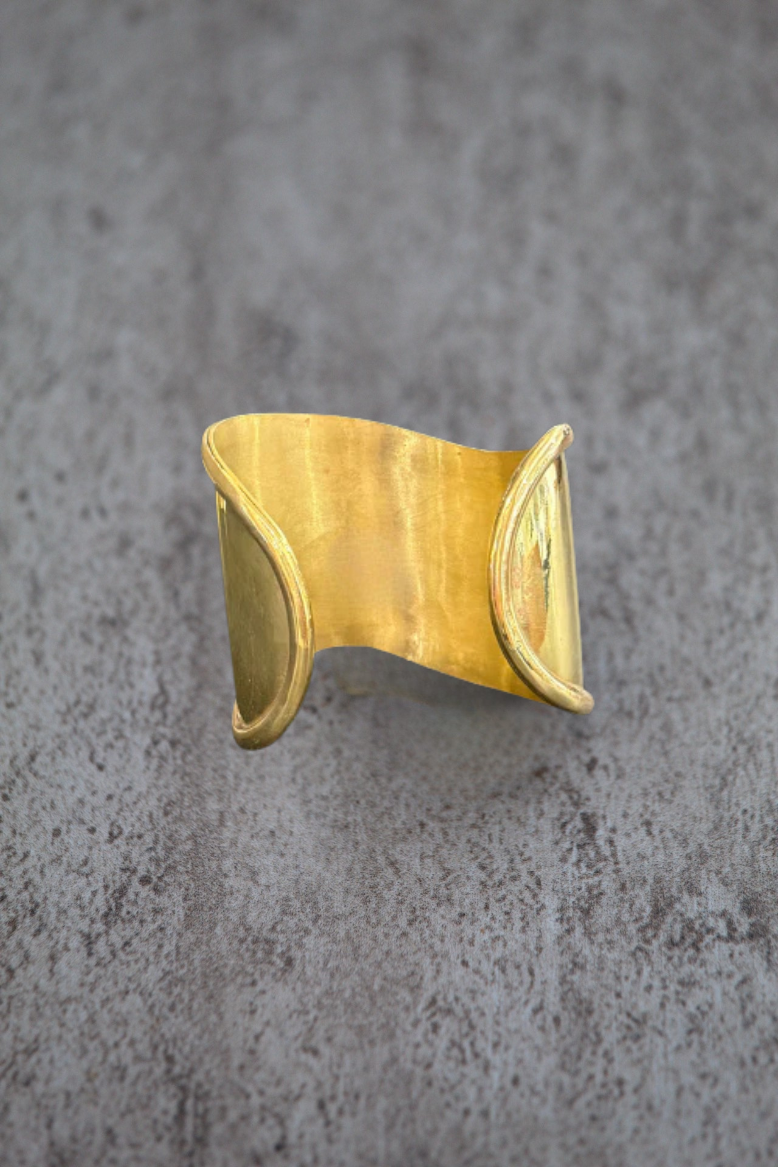 Esclava irregular bronce