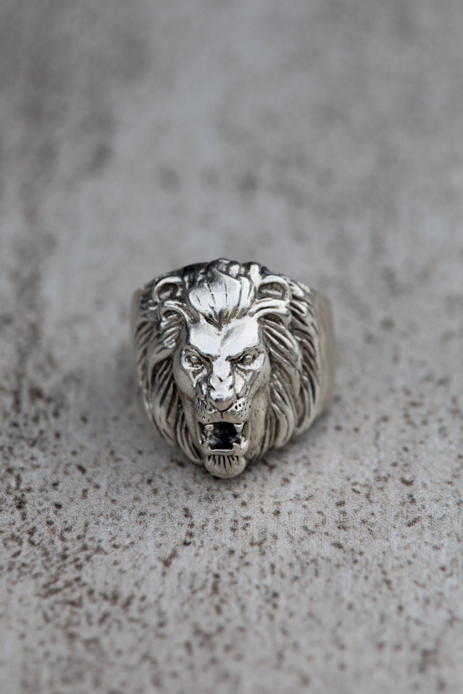 Anillo meñique Leon plata