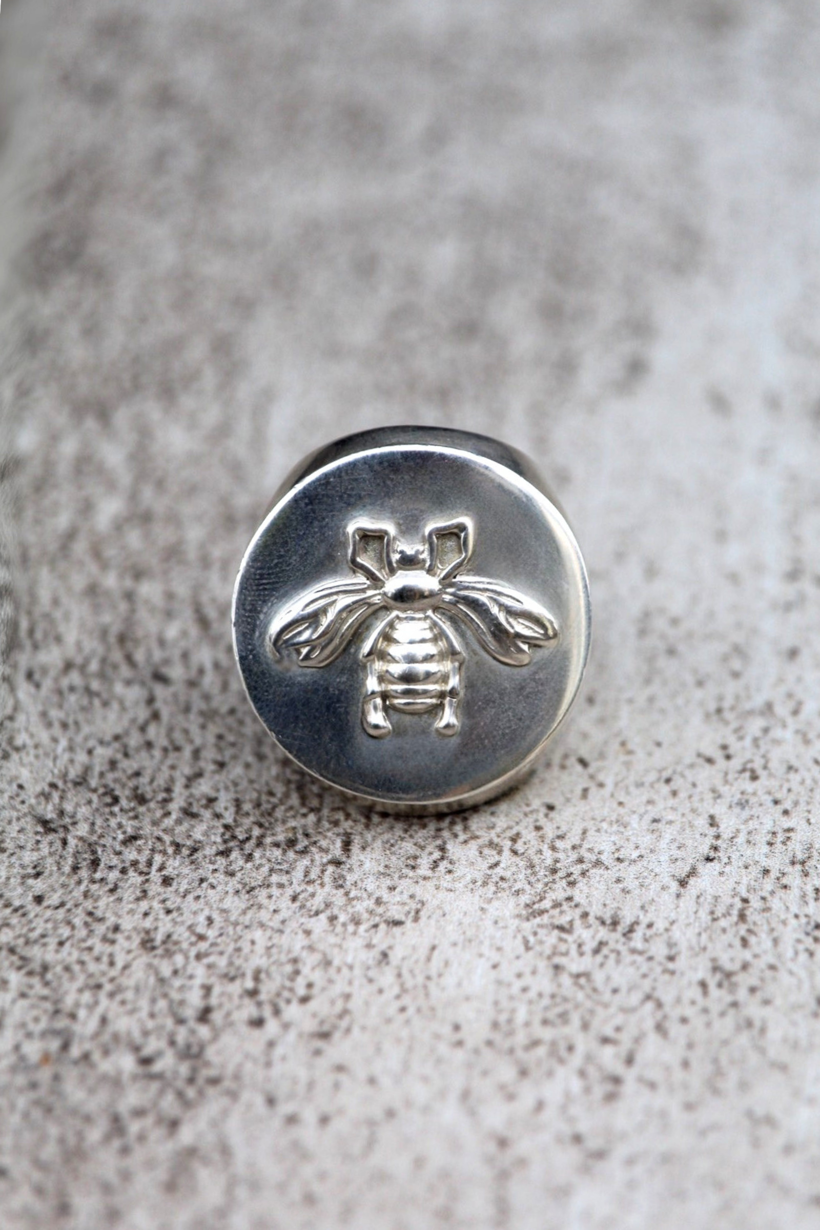 Anillo abeja plata