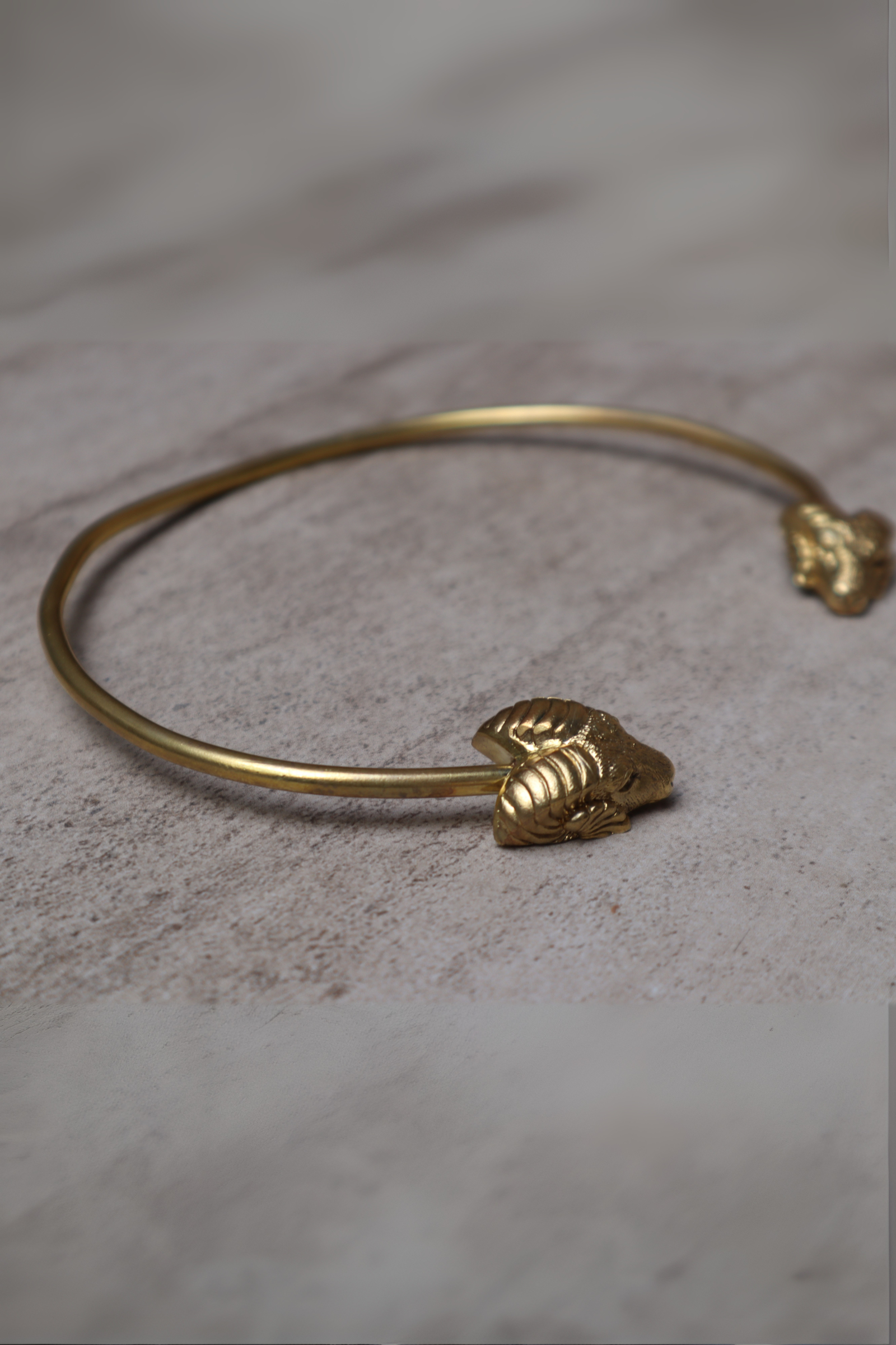 Esclava carnero bronce
