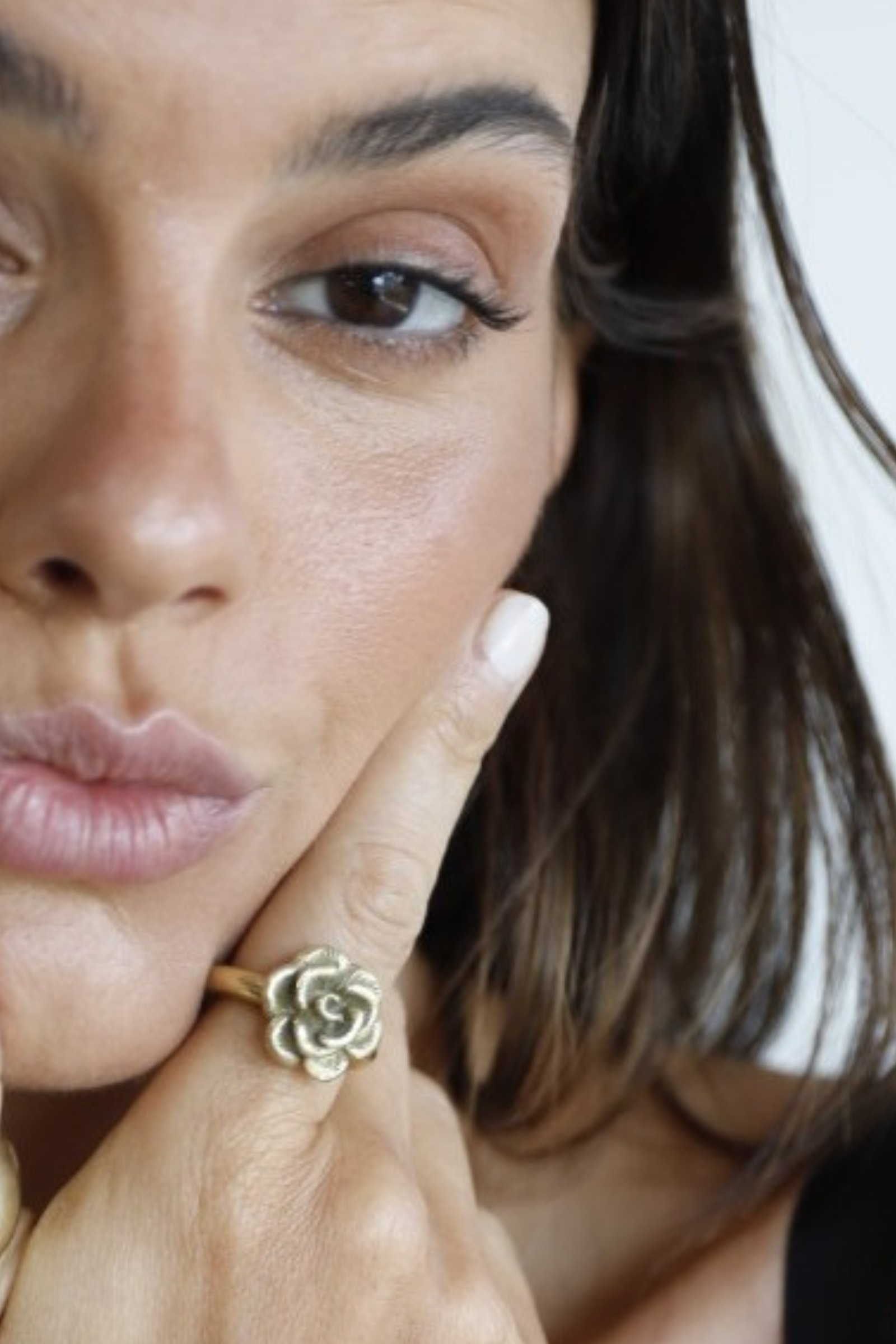 Anillo argolla flor bronce