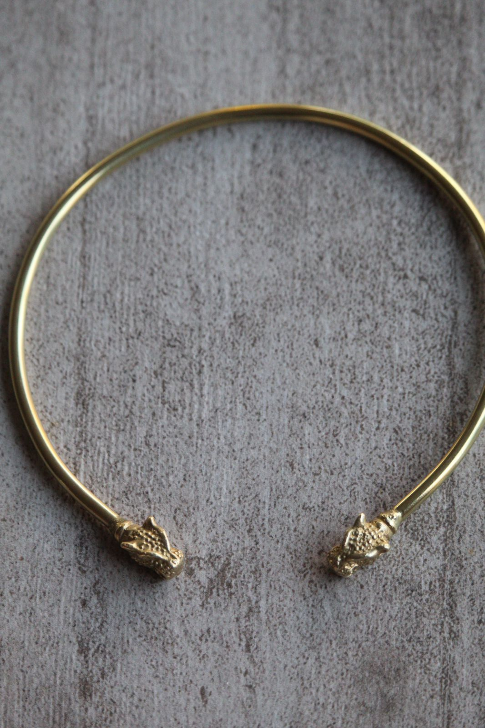Chocker Puma bronce