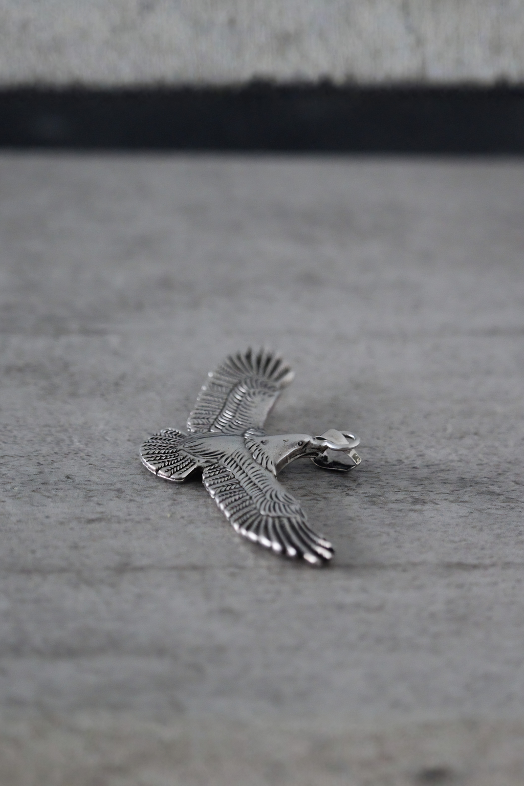 Colgante águila plata