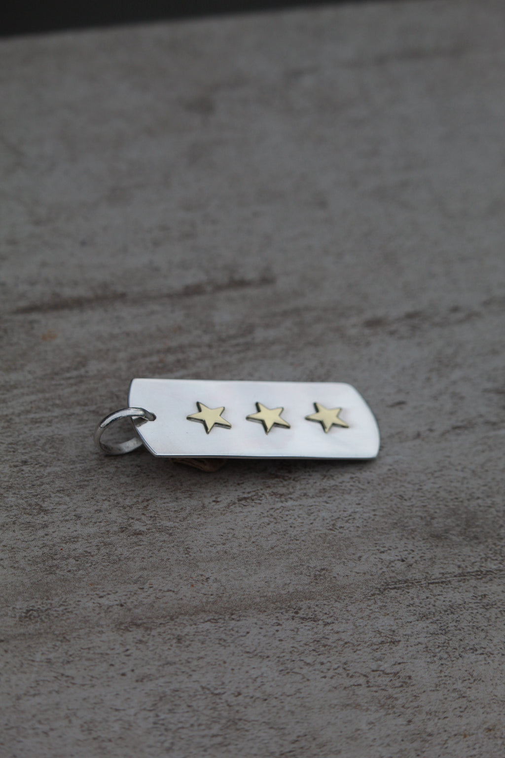 Placa plata tres estrellas bronce