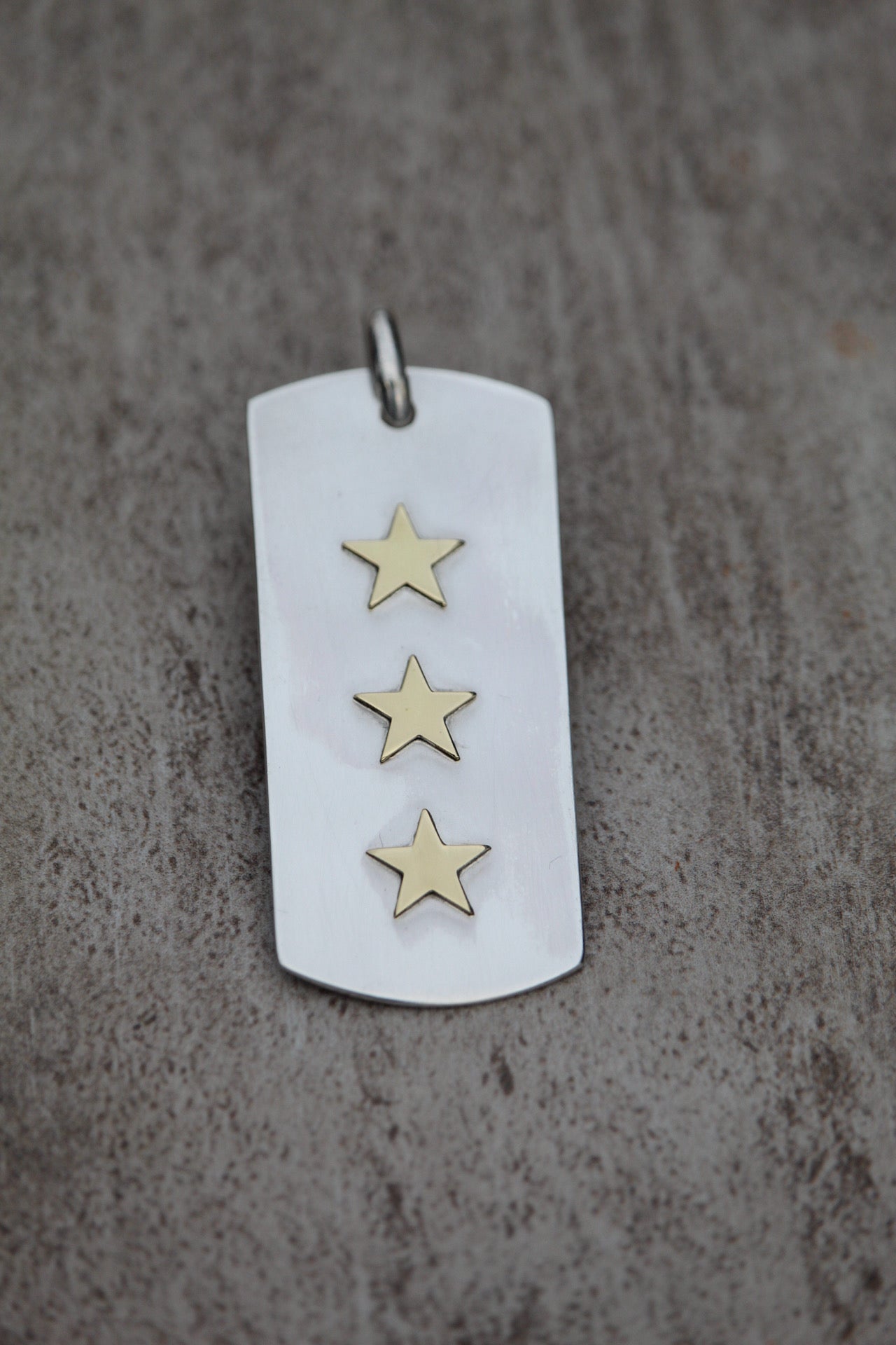 Placa plata tres estrellas bronce