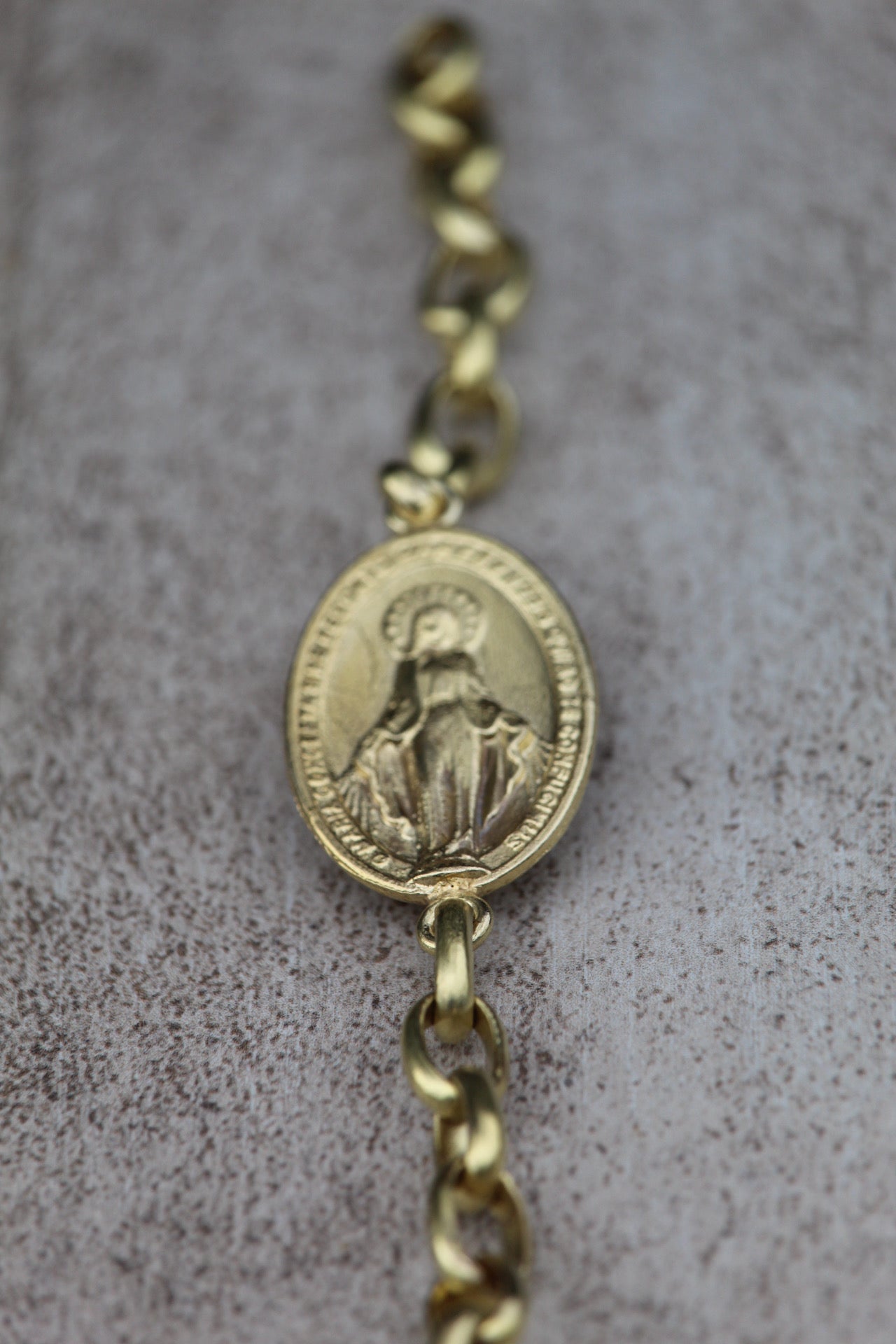 Pulsera Virgen bronce