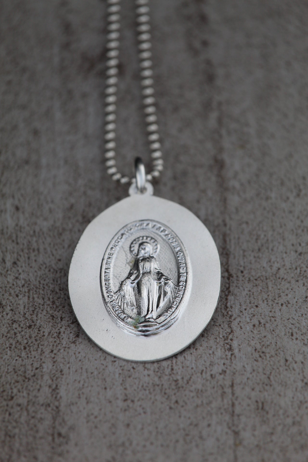 Medalla virgen plata XL