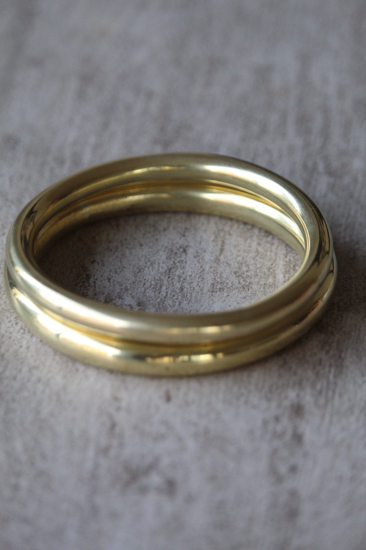 Esclava tubular lisa bronce