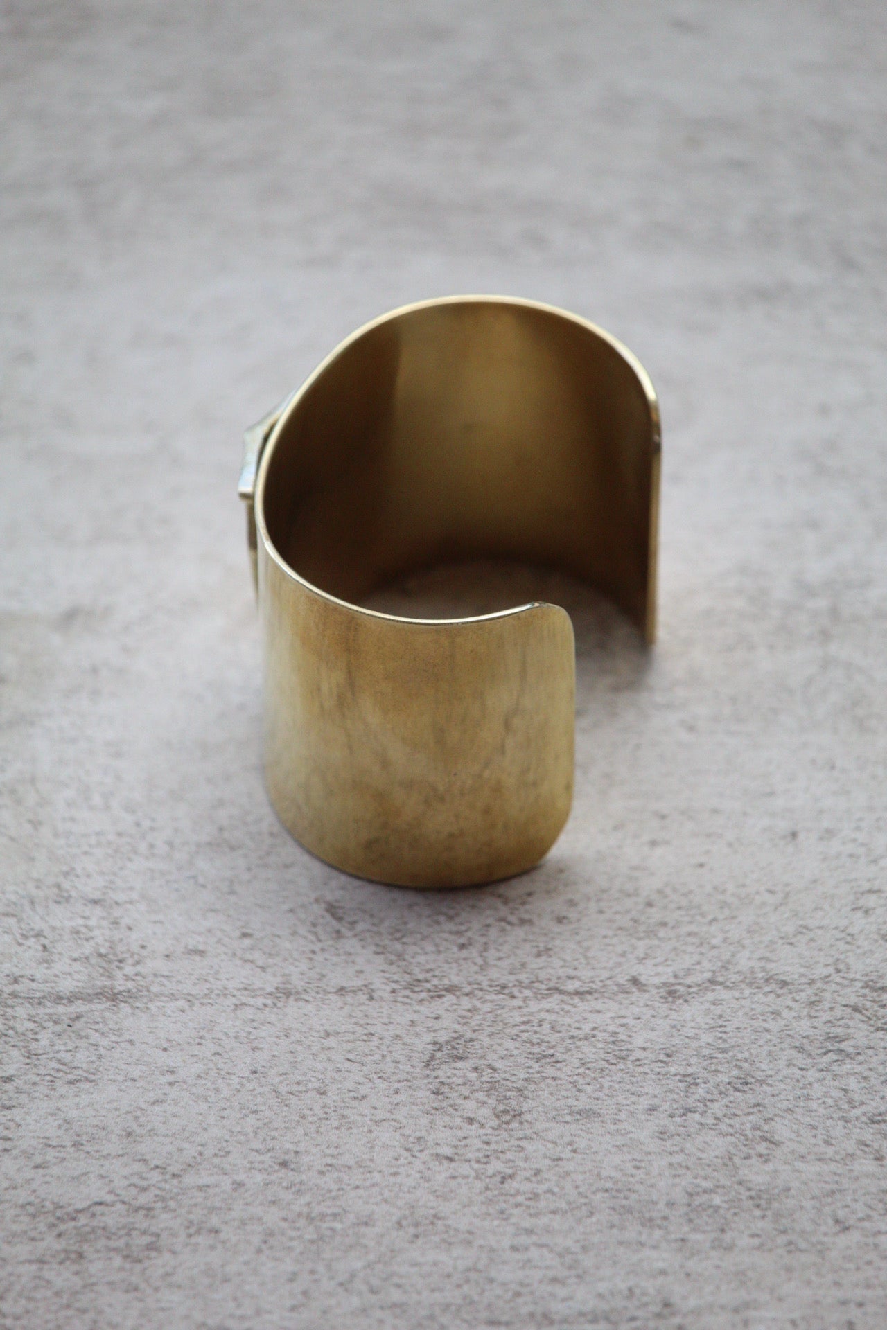 Esclava punta flecha bronce