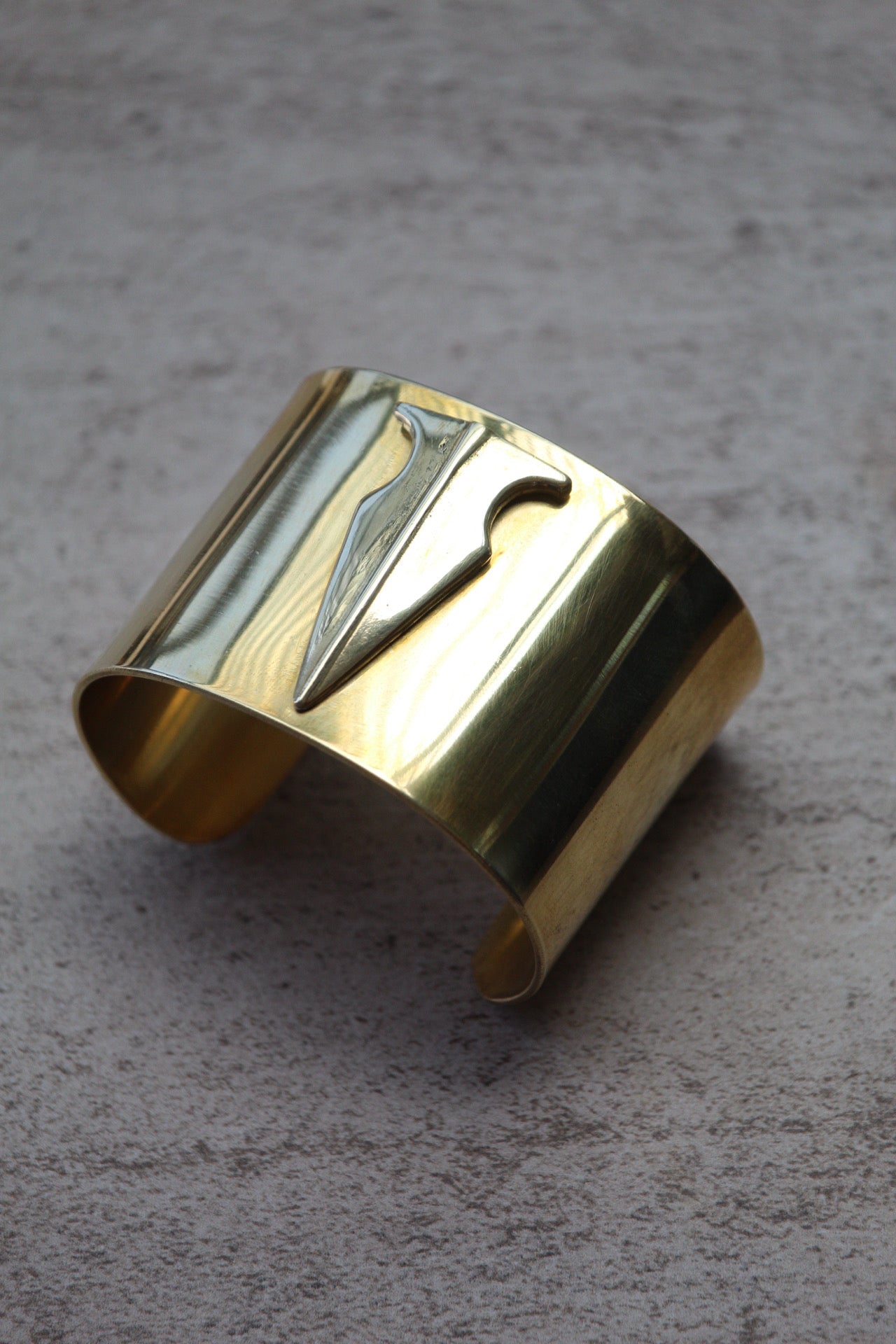 Esclava punta flecha bronce