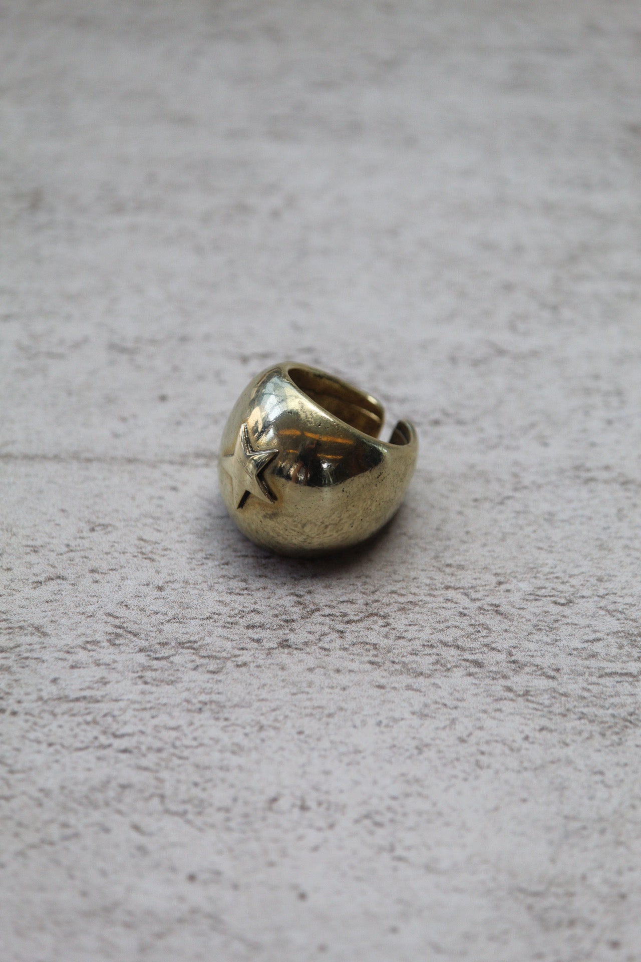 Anillo bombé estrella bronce: