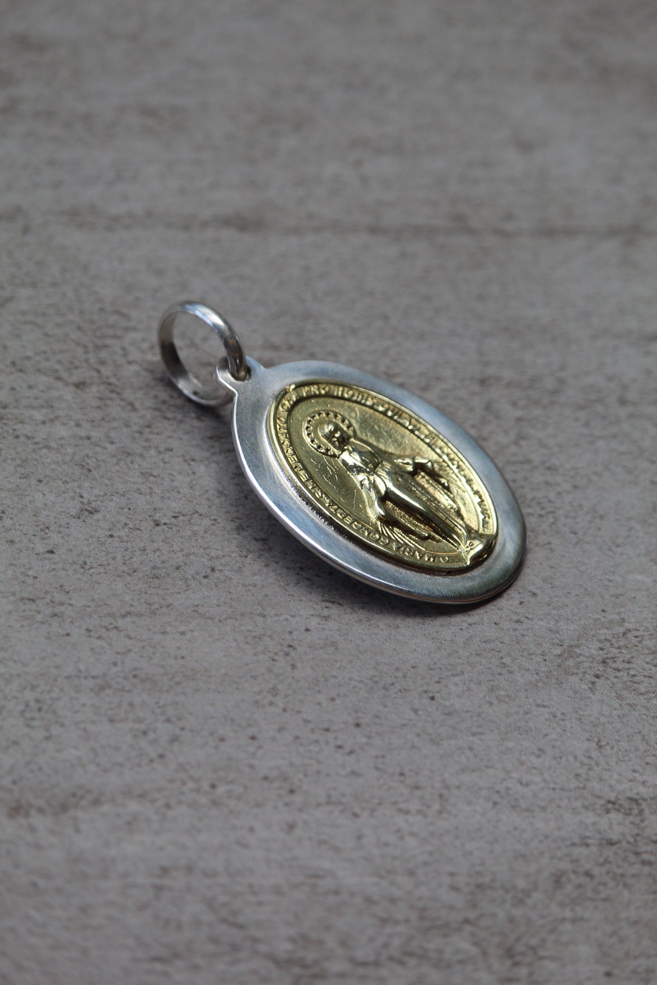 Medalla de bronce borde plata Virgen de los Rayos: