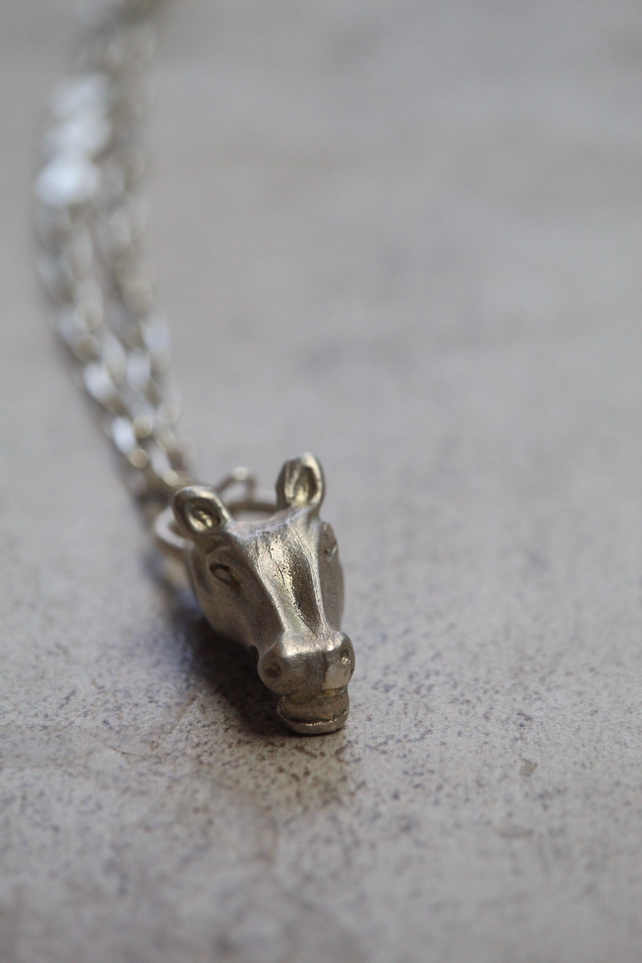 Colgante caballo plata