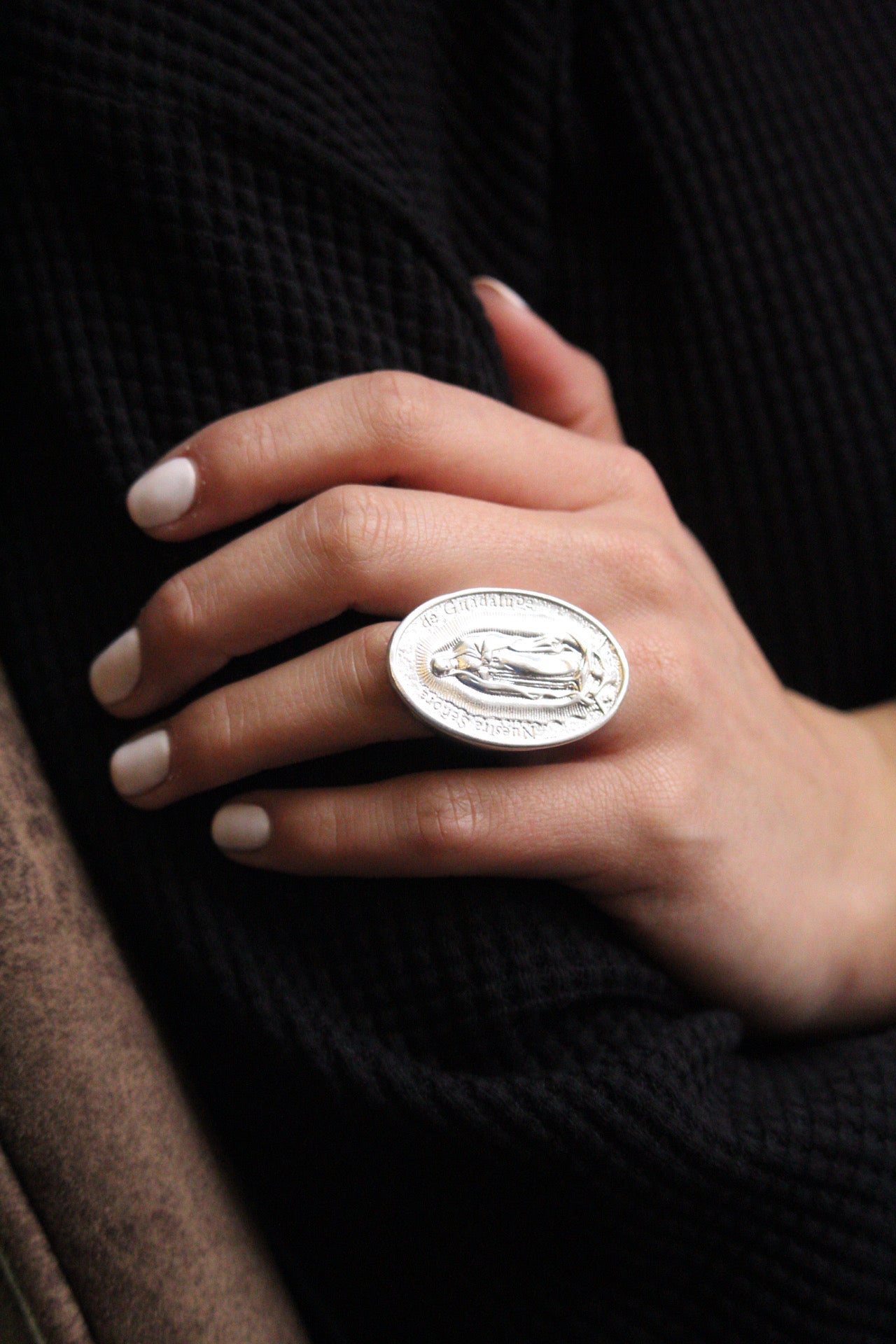 Anillo Virgen de los Rayos Plata — Co Rivera Chile