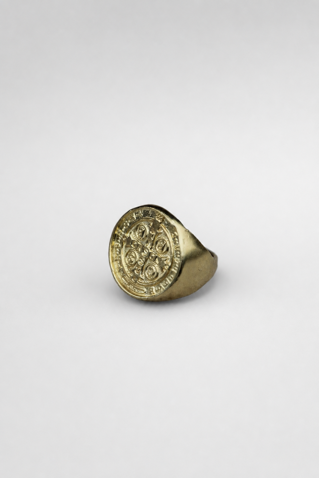 Anillo chevalier San Benito bronce