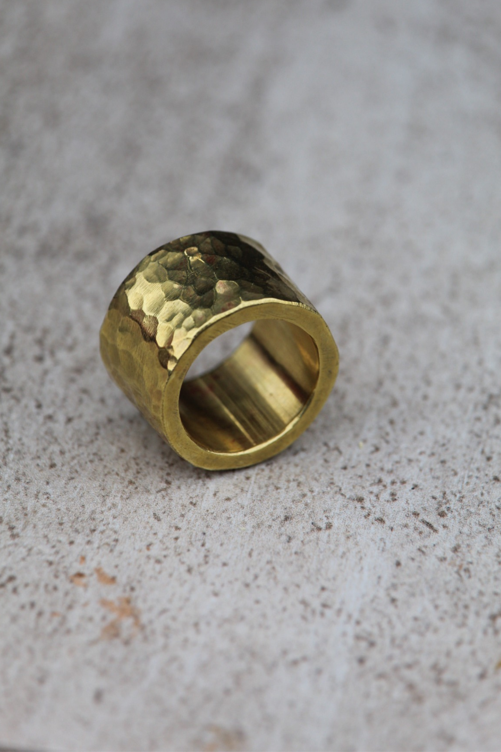 Anillo machacado bronce L