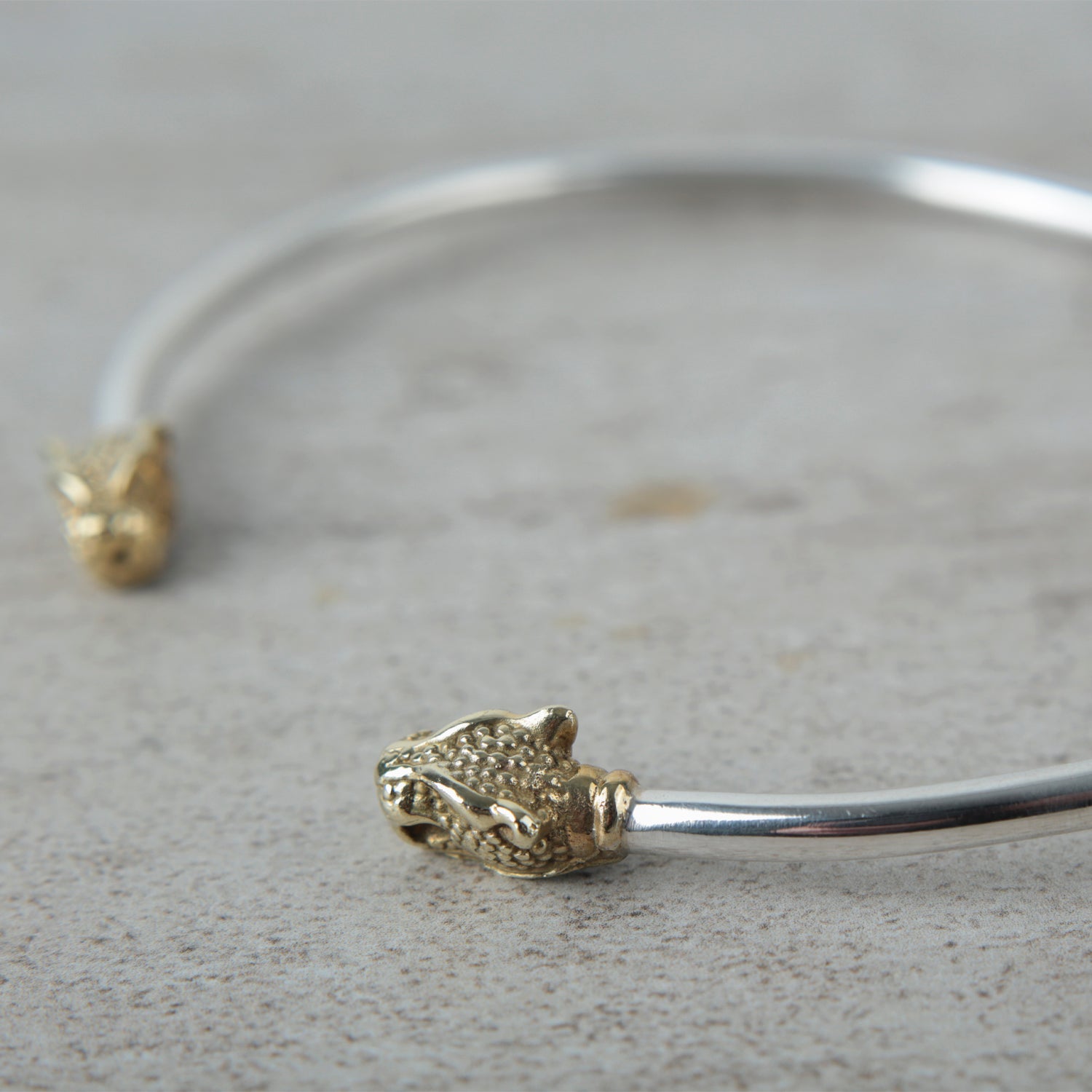 Chocker Plata Cabeza Puma Bronce